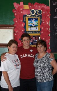 Scott with mom and aunt at The King Edward Pub